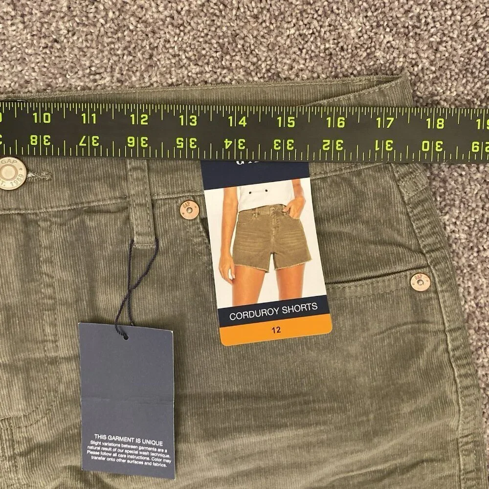 GAP Women's Corduroy Shorts 4